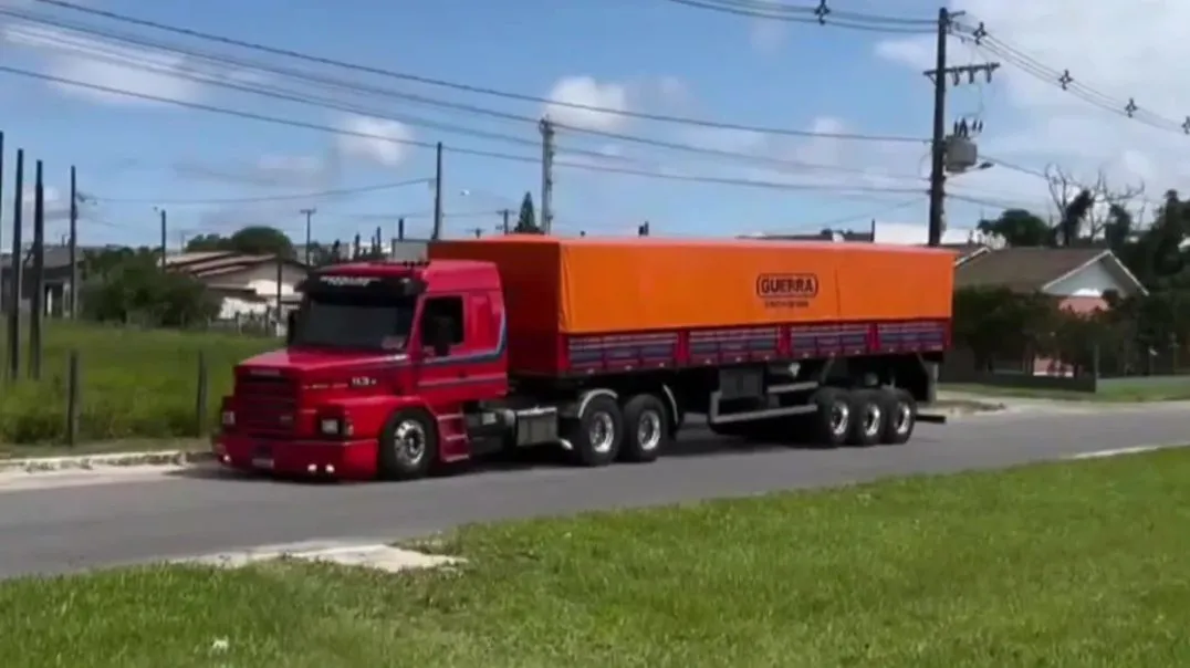 ⁣Só Scania T113 Top Line Qualificada | O Gigante da Estrada em Ação 🚛🔥